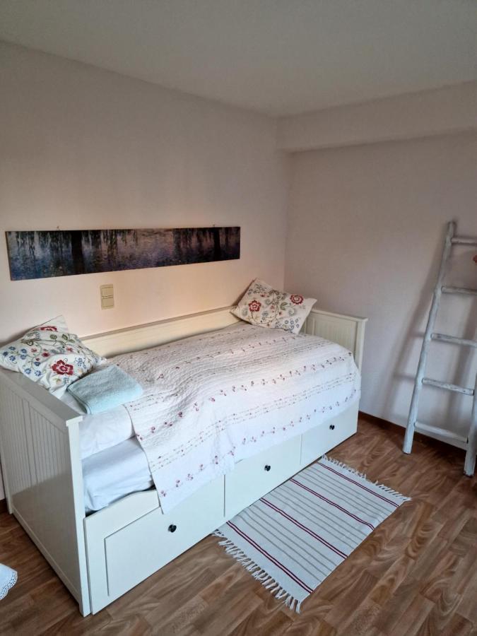 Haus Dany Lägenhet Raeren Exteriör bild